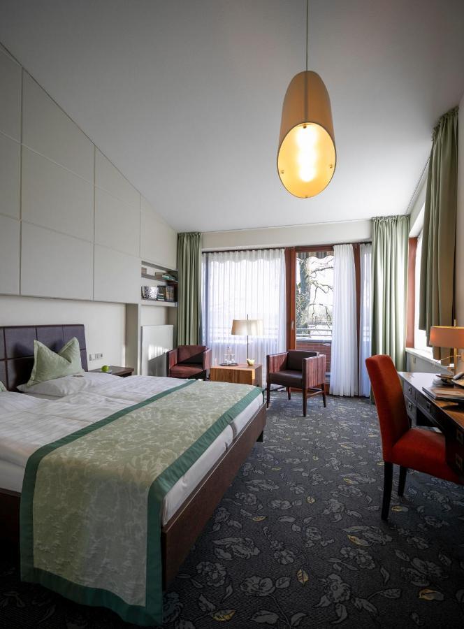Hotel Landhaus Pollmeyer Friesoythe Buitenkant foto