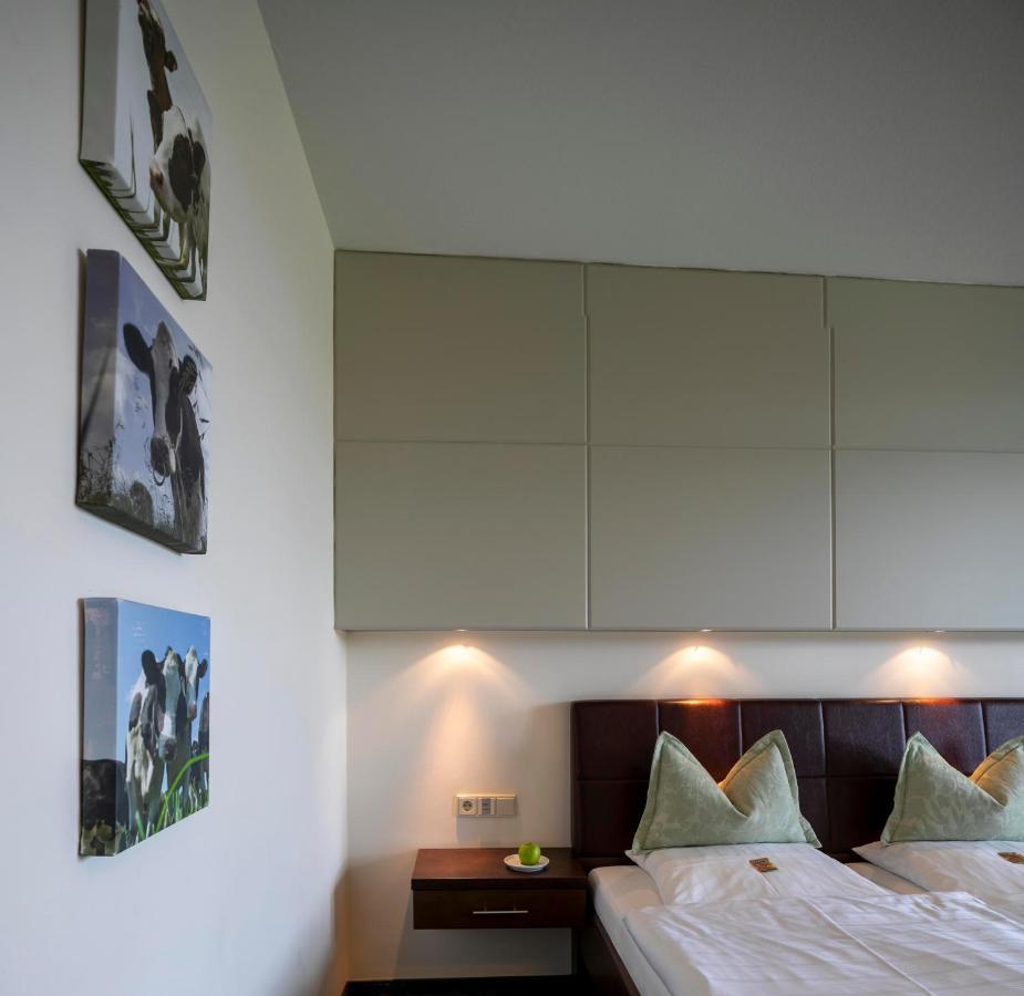 Hotel Landhaus Pollmeyer Friesoythe Buitenkant foto