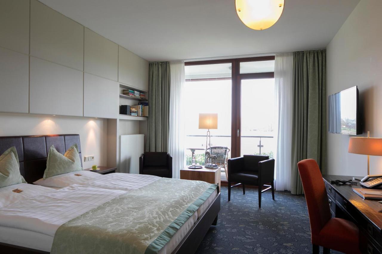 Hotel Landhaus Pollmeyer Friesoythe Buitenkant foto